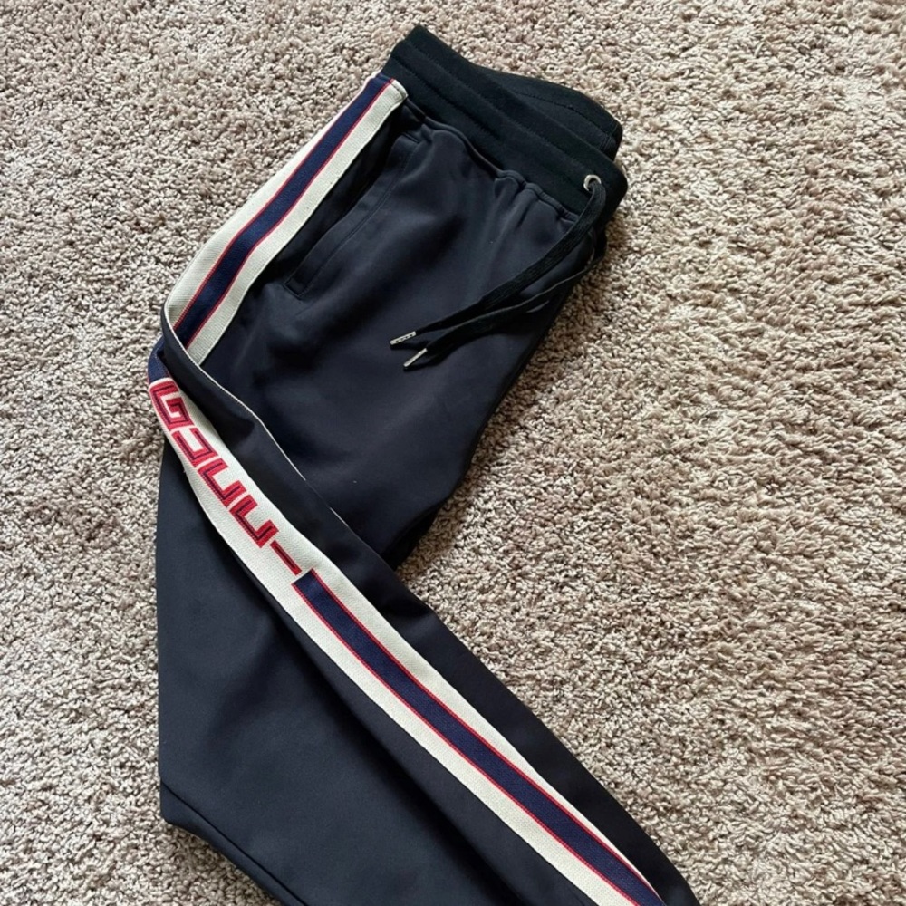 COPY - Mens Gucci black trackpants…AUTHENTIC!! No longer fits me. Great conditi…